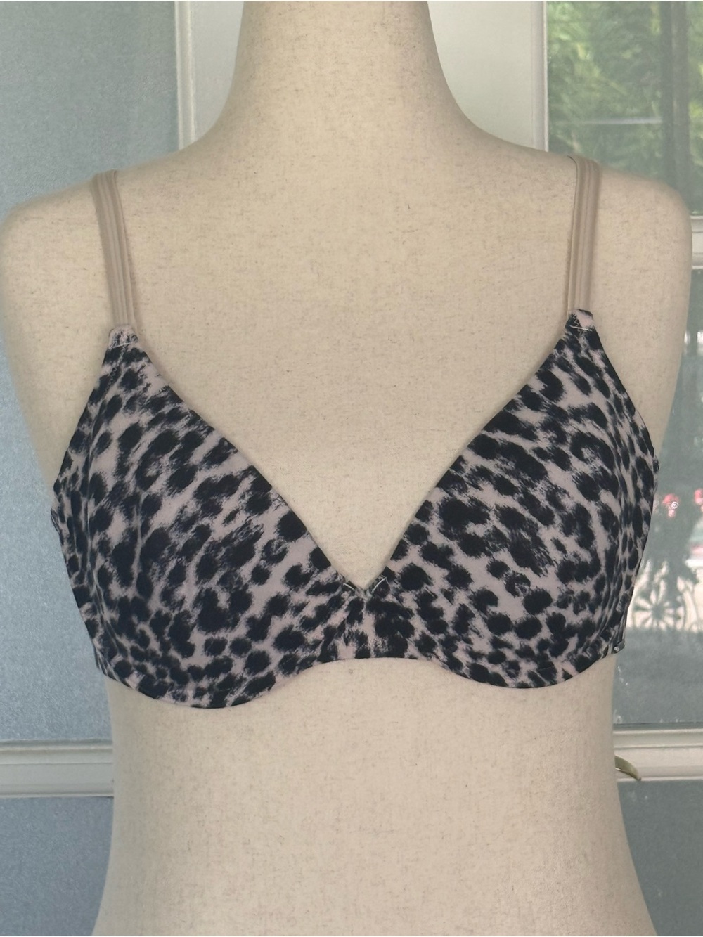 Halston Leopard Print Underwire T-Shirt Bra 38B Lightly Padded